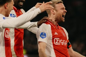 包含西汉姆伤情更新备战西甲犹他爵士伤情更新备战欧联，风云突变阿贾克斯关键时刻更衣室发声看傻球迷的词条