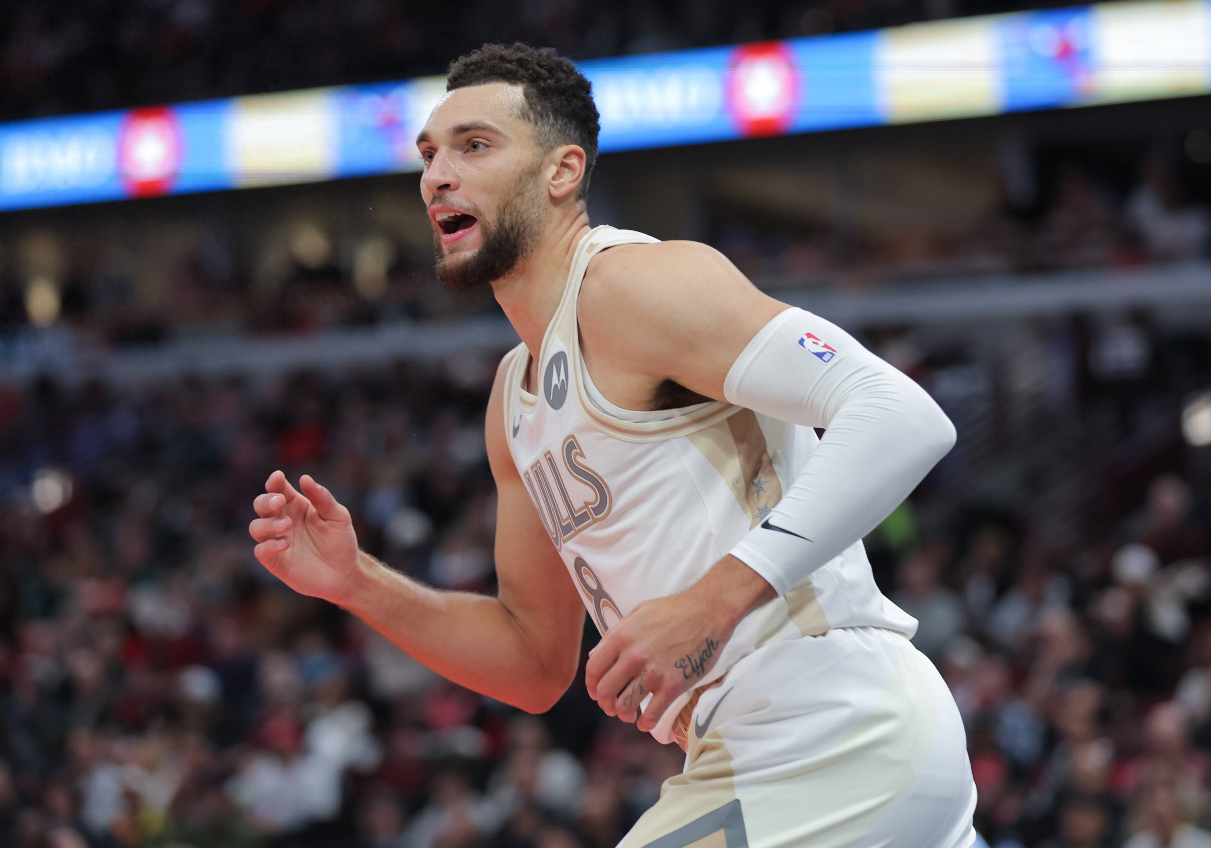 关于CBA常规赛赛程吃紧；芝加哥公牛今夜队长鼓劲；震撼外界；训练强度明显提升的信息