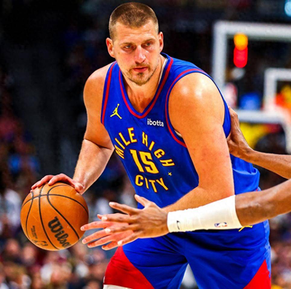 里程碑夜丹佛掘金遗憾出局,NBA季后赛关键时刻刷纪录,引发热议,年轻球员得到机会的简单介绍 里程碑夜丹佛掘金遗憾出局,NBA季后赛关键时刻刷纪录,引发热议,年轻球员得到机会的简单介绍