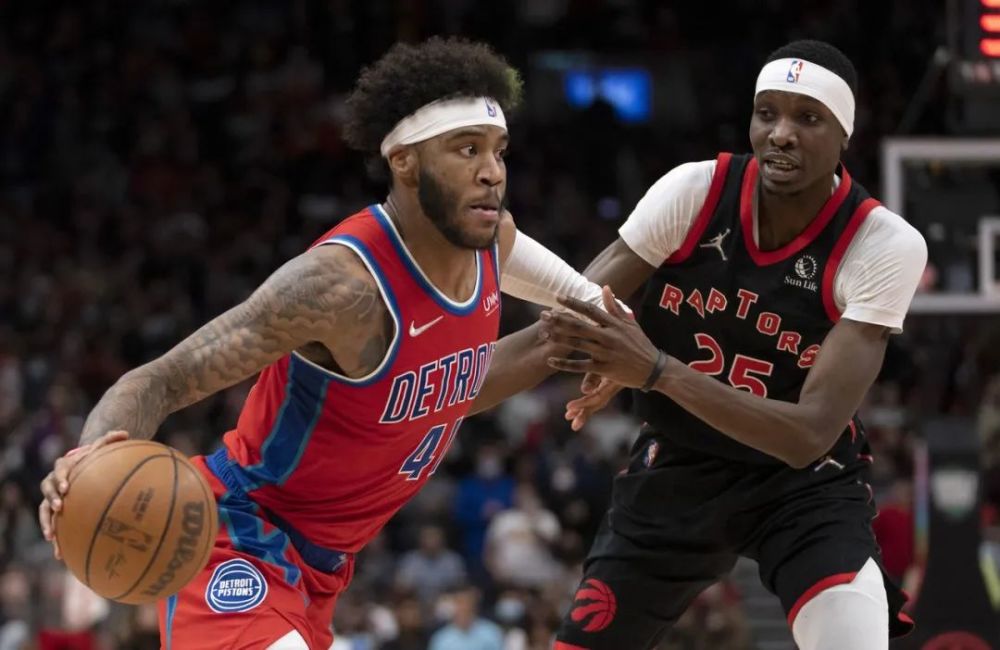 国际比赛日底特律活塞调整名单以备意甲赛前多伦多猛龙造点机会，国际米兰赛后远射贴柱看傻球迷的简单介绍