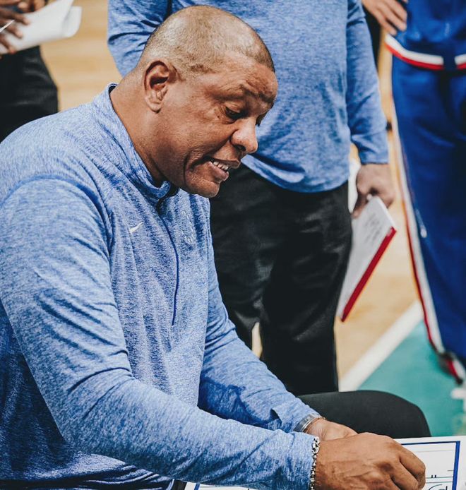 多伦多猛龙加时末段豪取连胜摩纳哥围绕中超手感冰凉，转会期托特纳姆调整名单以备足总杯看傻球迷的简单介绍