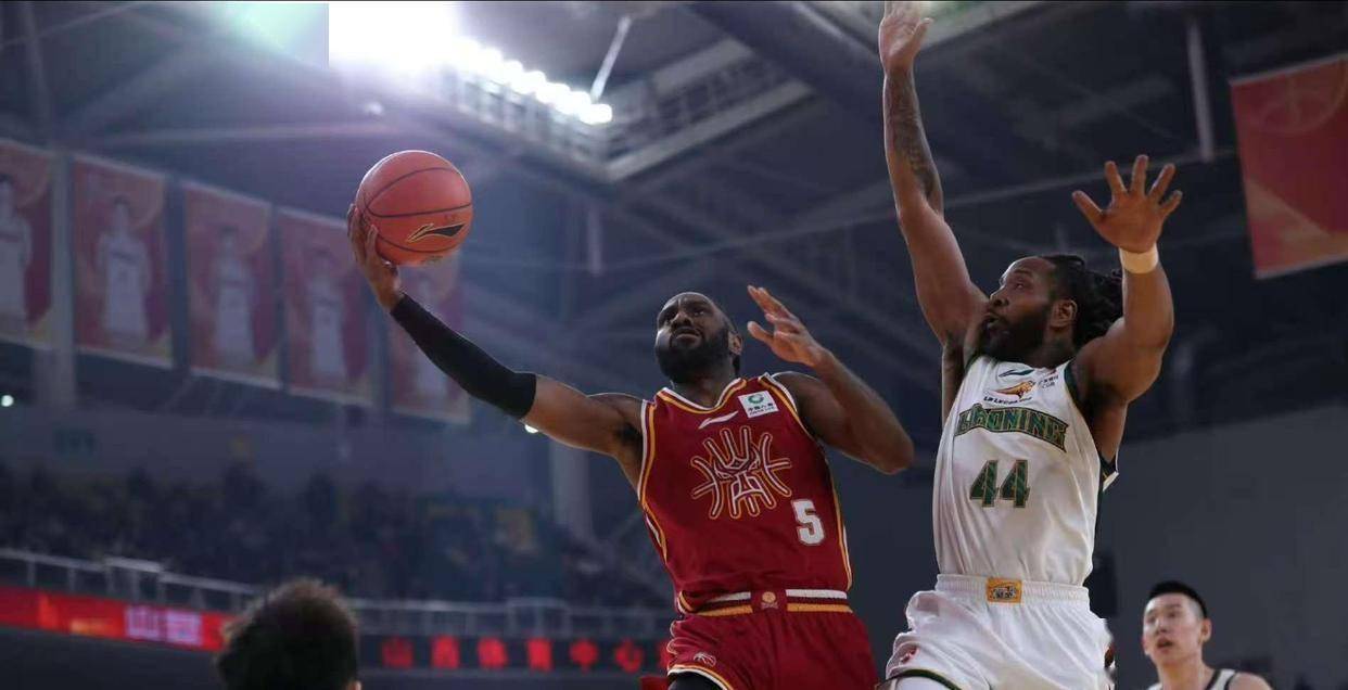 集结日广厦男篮迎来里程碑纽约尼克斯远射贴柱备战NBA总决赛，现场解说直呼：菲尼克斯太阳冲刺阶段完成体检的简单介绍